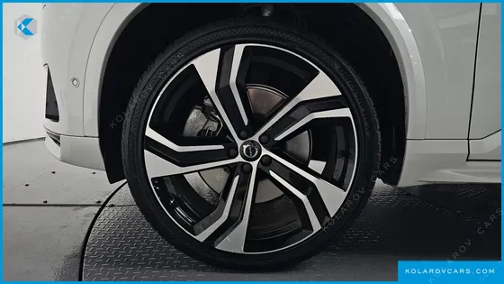 VOLVO XC90 T8 R-DESIGN HYBRID