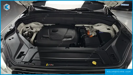 VOLVO XC90 T8 R-DESIGN HYBRID