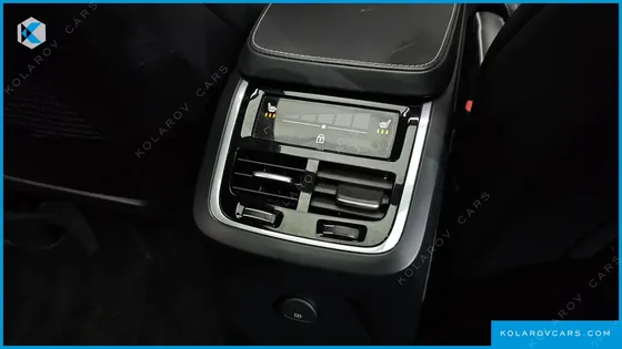 VOLVO XC90 T8 R-DESIGN HYBRID