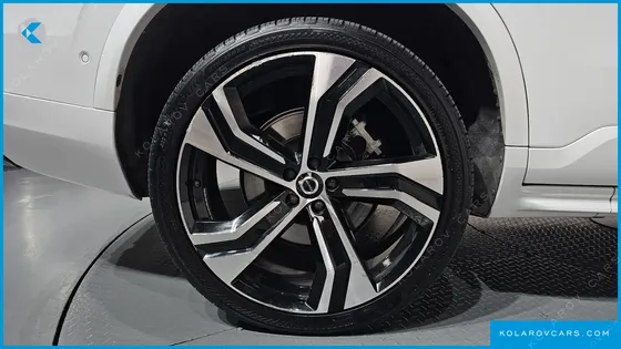 VOLVO XC90 T8 R-DESIGN HYBRID
