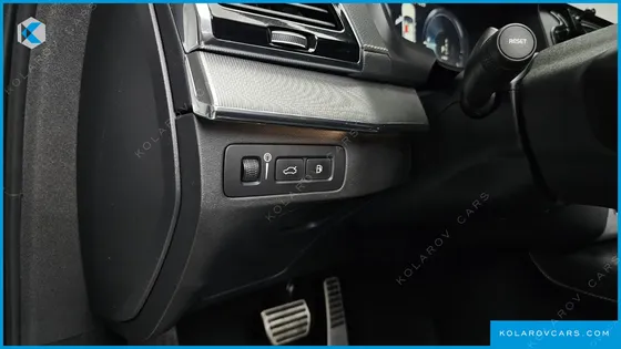 VOLVO XC90 T8 R-DESIGN HYBRID