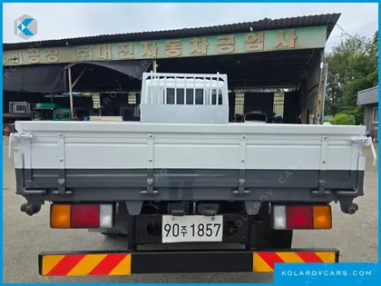 HYUNDAI MEGA TRUCK GOLD