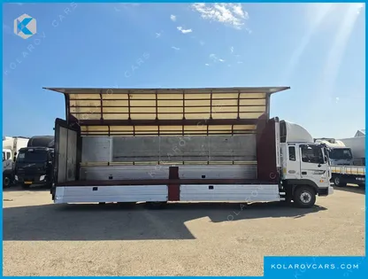 HYUNDAI MEGA TRUCK GOLD