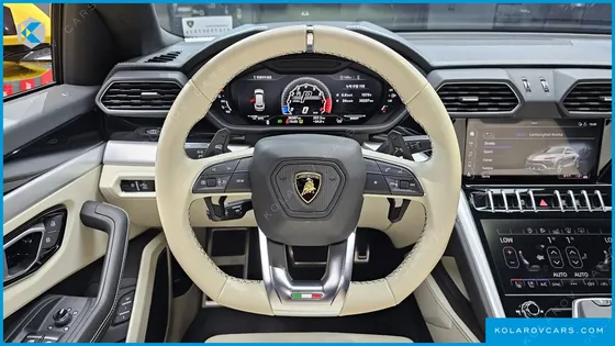 LAMBORGHINI URUS 4.0 V8