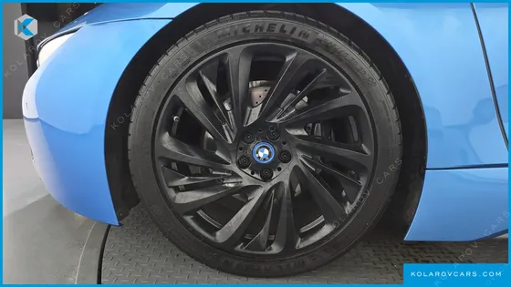 BMW I8 COUPE