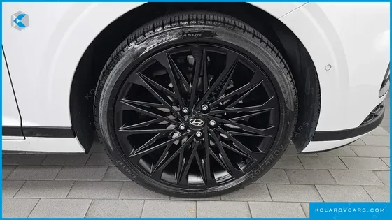 HYUNDAI GRANDEUR CALLIGRAPHY