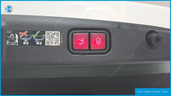 MERCEDES E-CLASS E220D 4MATIC EXCLUSIVE