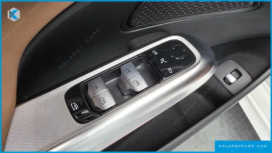 MERCEDES E-CLASS E200 AVANTGARDE