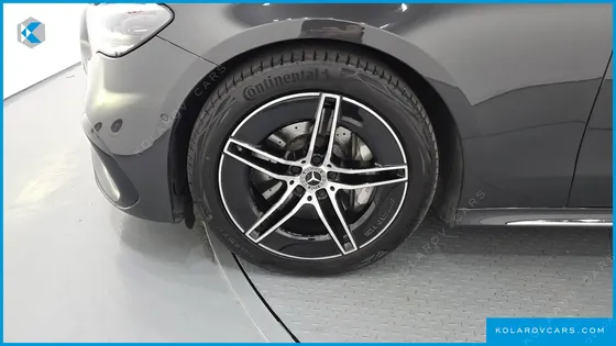 MERCEDES E-CLASS E300 4MATIC AMG LINE