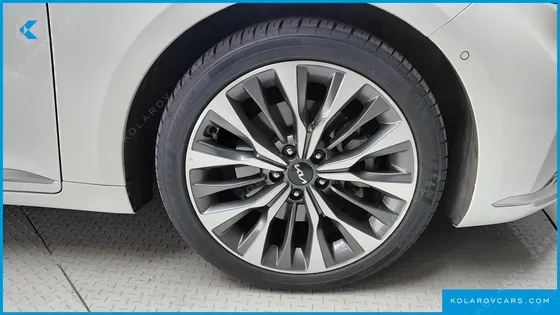 KIA K8 2.5 GASOLINE 2WD