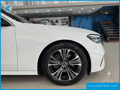 MERCEDES E-CLASS E200 AVANTGARDE