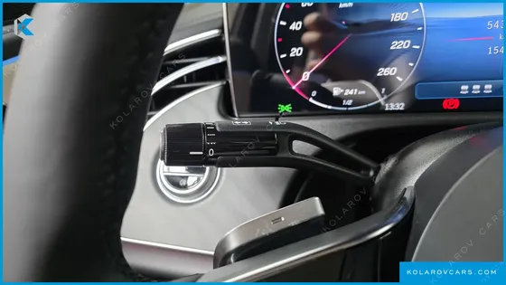 MERCEDES E-CLASS E200 AVANTGARDE