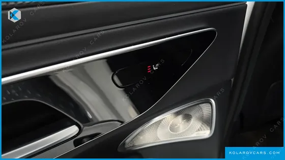 MERCEDES E-CLASS E300 4MATIC AMG LINE