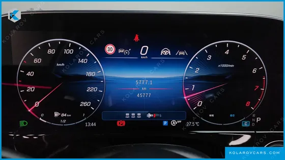 MERCEDES E-CLASS E300 4MATIC AMG LINE