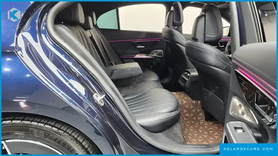 MERCEDES E-CLASS E300 4MATIC AMG LINE
