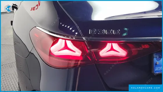 MERCEDES E-CLASS E300 4MATIC AMG LINE
