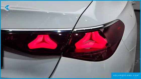 MERCEDES E-CLASS E200 AVANTGARDE
