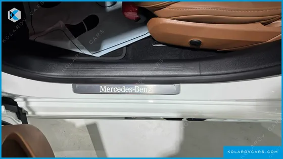 MERCEDES E-CLASS E200 EXCLUSIVE