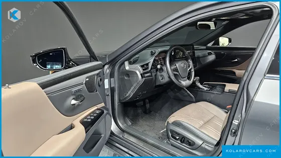LEXUS ES EXECUTIVE