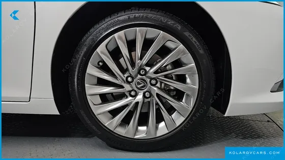 LEXUS ES LUXURY PLUS