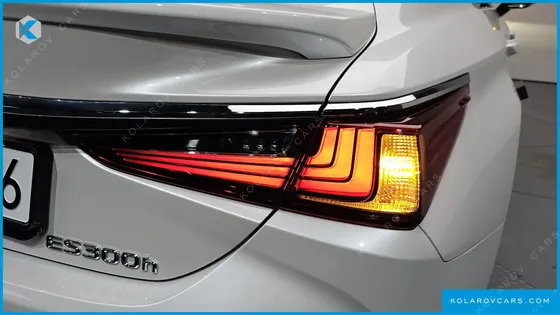 LEXUS ES LUXURY PLUS