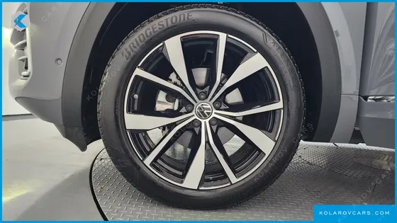 VOLKSWAGEN ATLAS 2.0 TSI R-LINE 6-SEATER