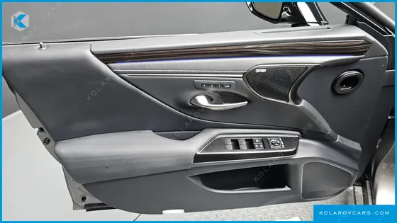 LEXUS ES EXECUTIVE