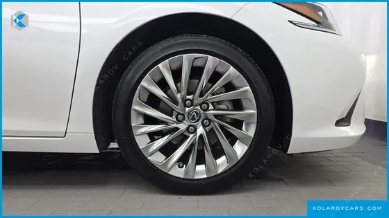LEXUS ES EXECUTIVE