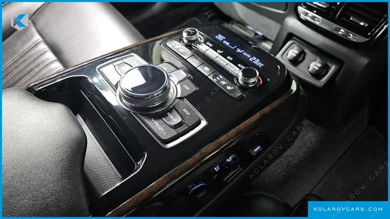 GENESIS EQ900 3.8 GDI AWD