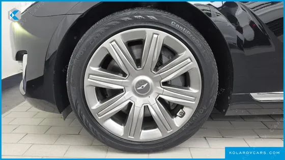 GENESIS EQ900 5.0 GDI AWD LIMOUSINE
