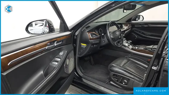 GENESIS EQ900 5.0 GDI AWD LIMOUSINE