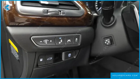GENESIS EQ900 5.0 GDI AWD LIMOUSINE