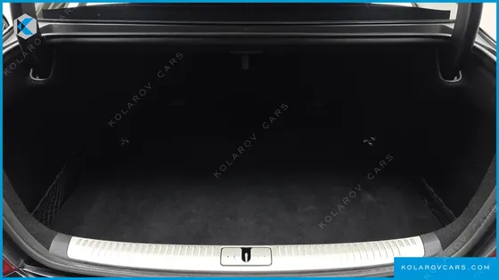 GENESIS EQ900 5.0 GDI AWD LIMOUSINE