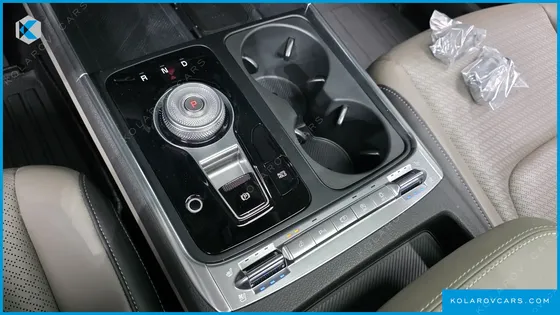 KIA CARNIVAL DIESEL 9-SEATER GRAVITY