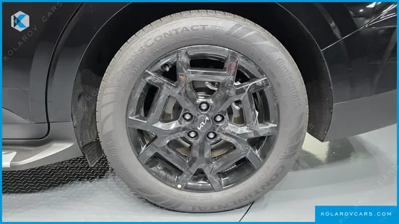 KIA CARNIVAL DIESEL 9-SEATER GRAVITY
