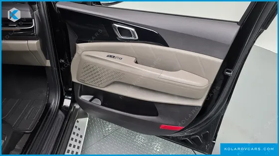 KIA CARNIVAL DIESEL 9-SEATER GRAVITY