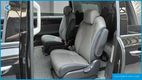 KIA CARNIVAL DIESEL 9-SEATER SIGNATURE