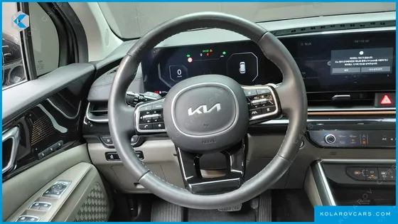 KIA CARNIVAL DIESEL 9-SEATER SIGNATURE