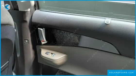 KIA CARNIVAL DIESEL 9-SEATER SIGNATURE