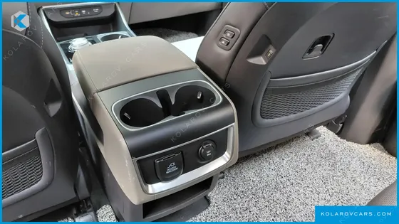 KIA CARNIVAL DIESEL 9-SEATER SIGNATURE