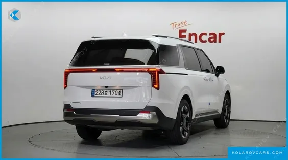 KIA CARNIVAL DIESEL 9-SEATER NOBLESSE