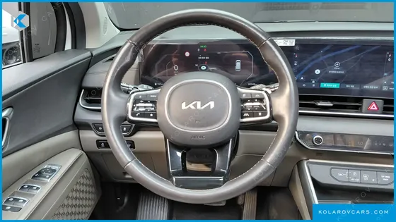 KIA CARNIVAL DIESEL 9-SEATER NOBLESSE