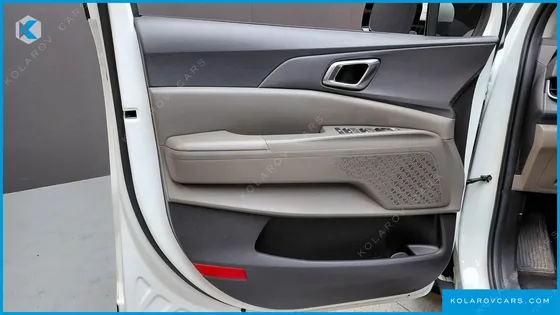 KIA CARNIVAL DIESEL 9-SEATER NOBLESSE