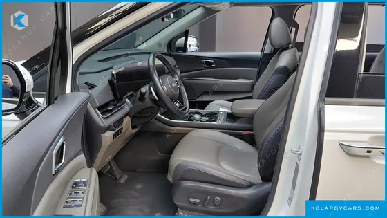 KIA CARNIVAL DIESEL 9-SEATER NOBLESSE