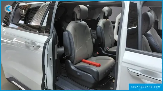 KIA CARNIVAL DIESEL 9-SEATER NOBLESSE