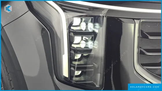 KIA CARNIVAL GASOLINE 9-SEATER GRAVITY