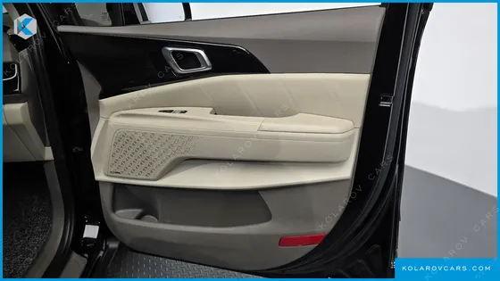 KIA CARNIVAL GASOLINE 9-SEATER GRAVITY