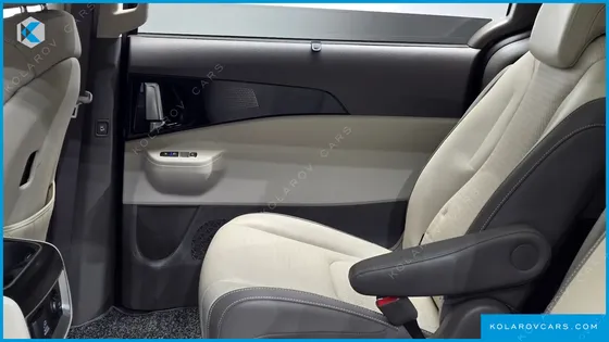 KIA CARNIVAL GASOLINE 9-SEATER GRAVITY