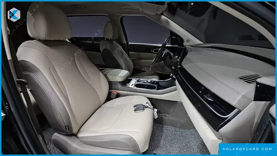 KIA CARNIVAL DIESEL 9-SEATER SIGNATURE
