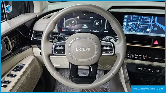 KIA CARNIVAL DIESEL 9-SEATER SIGNATURE